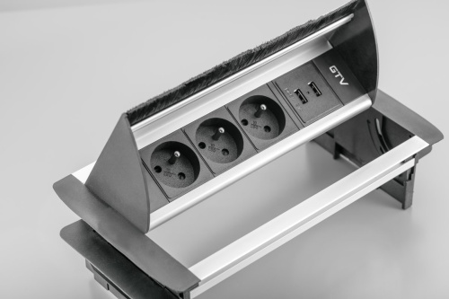 GTV УДЛИНИТЕЛЬ ВРЕЗНОЙ ПРЯМОУГОЛЬНЫЙ СО ЩЕТКОЙ, 3XSCHUKO, 2XUSB/5V, БЕЗ НИЖНЕЙ КРЫШКИ, ЦВЕТ СЕРЕБРО